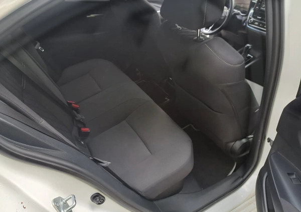 Toyota Corolla cena 86100 przebieg: 60000, rok produkcji 2021 z Piaski małe 211
